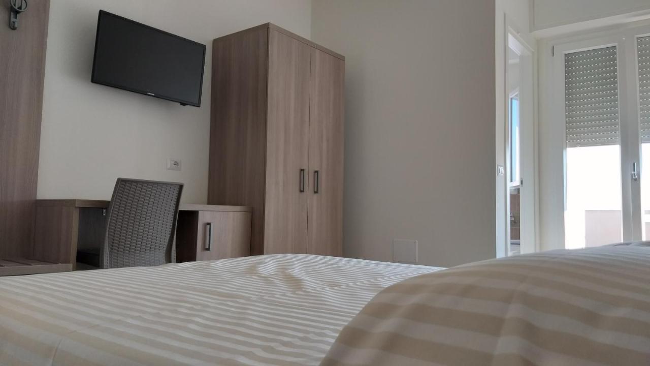 Hotelristorante Il Punto Marotta Kültér fotó