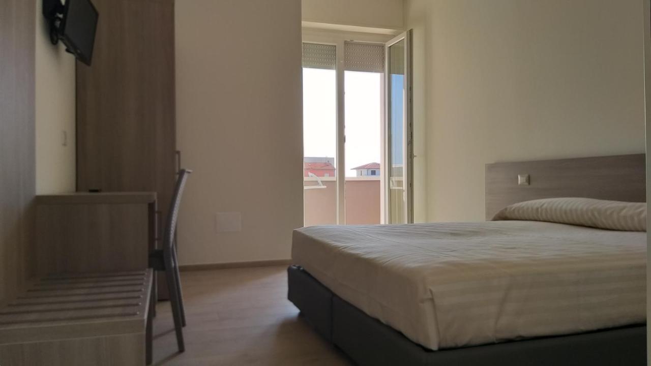 Hotelristorante Il Punto Marotta Kültér fotó
