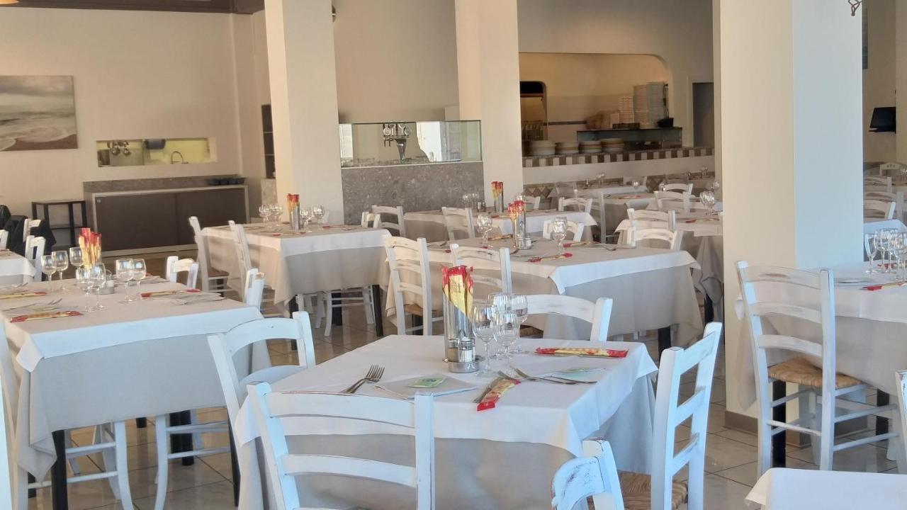 Hotelristorante Il Punto Marotta Kültér fotó